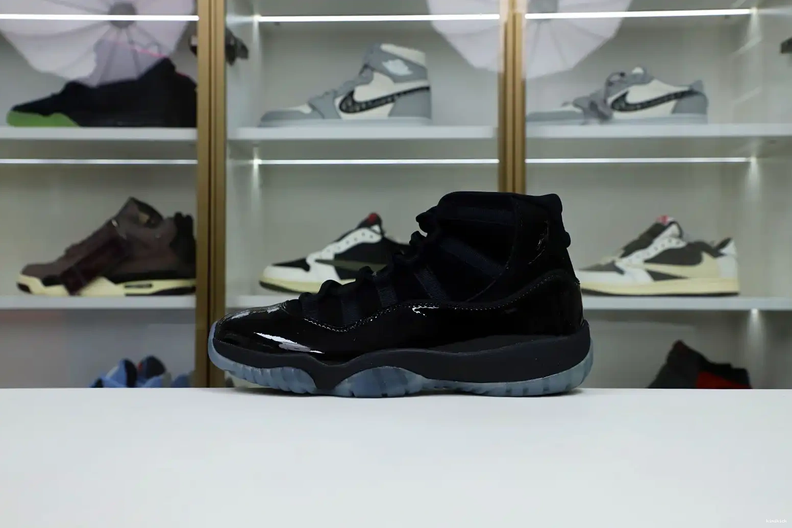 Kimikick GOWN' AIR AND RETRO JORDAN 'CAP 11 0507